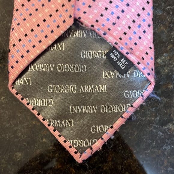 Georgia Armani men’s hand made vintage silk tie.